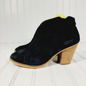 Susina Suede Block Heel Almond Toe Side Zip Ankle Booties B670